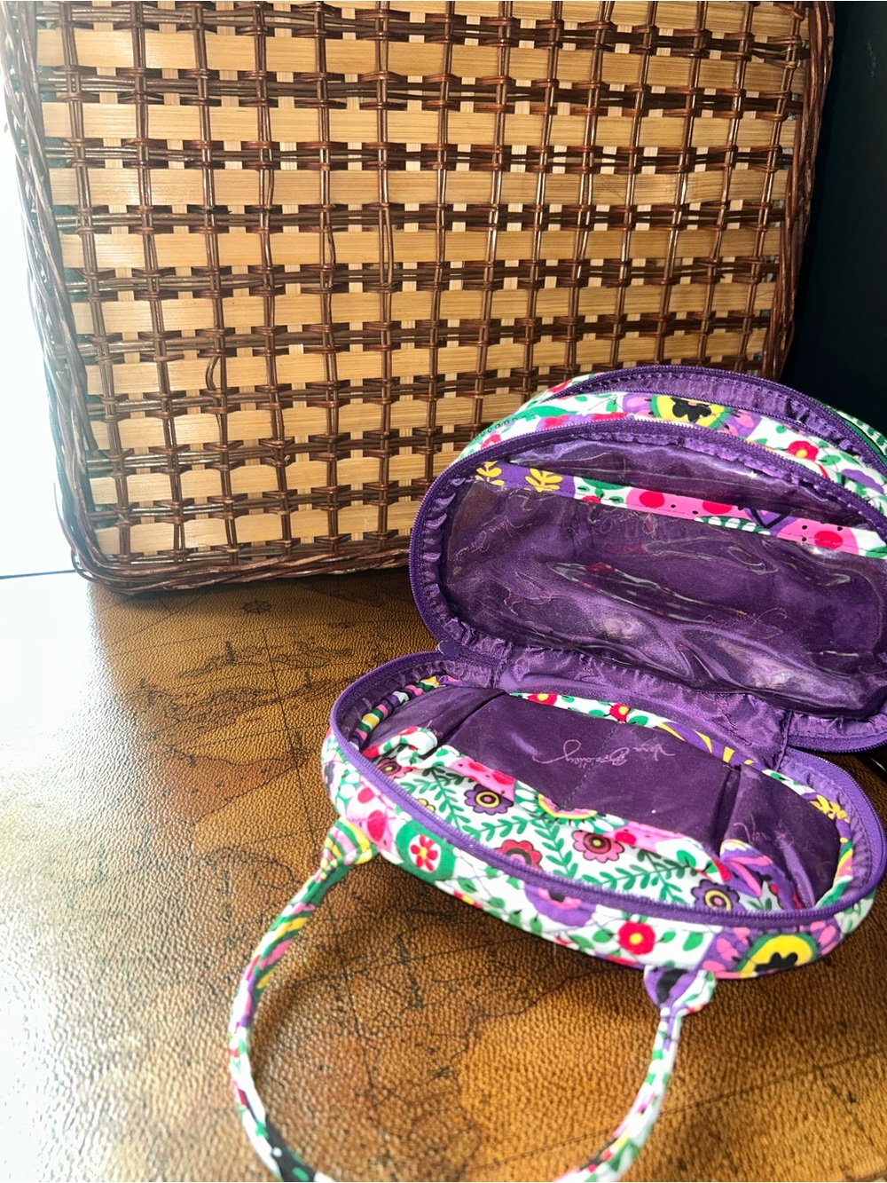 Vera Bradley triple zip cosmetic bag in retired "Viva La Vera" floral print - Picture 13 of 16